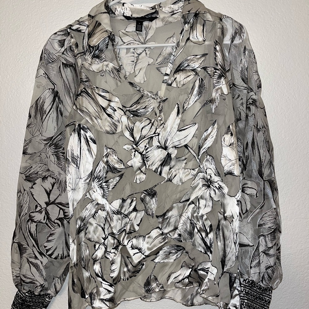 White House Black Market Gray and White Floral V-Neck Sheer Blouse